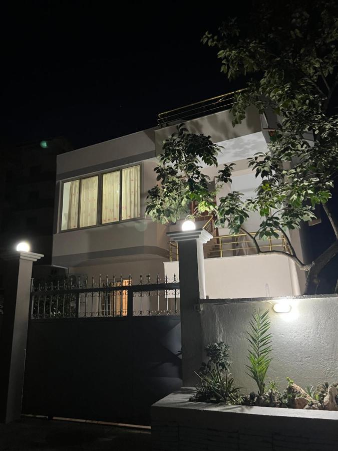 Guest House Sala Durres Exterior photo